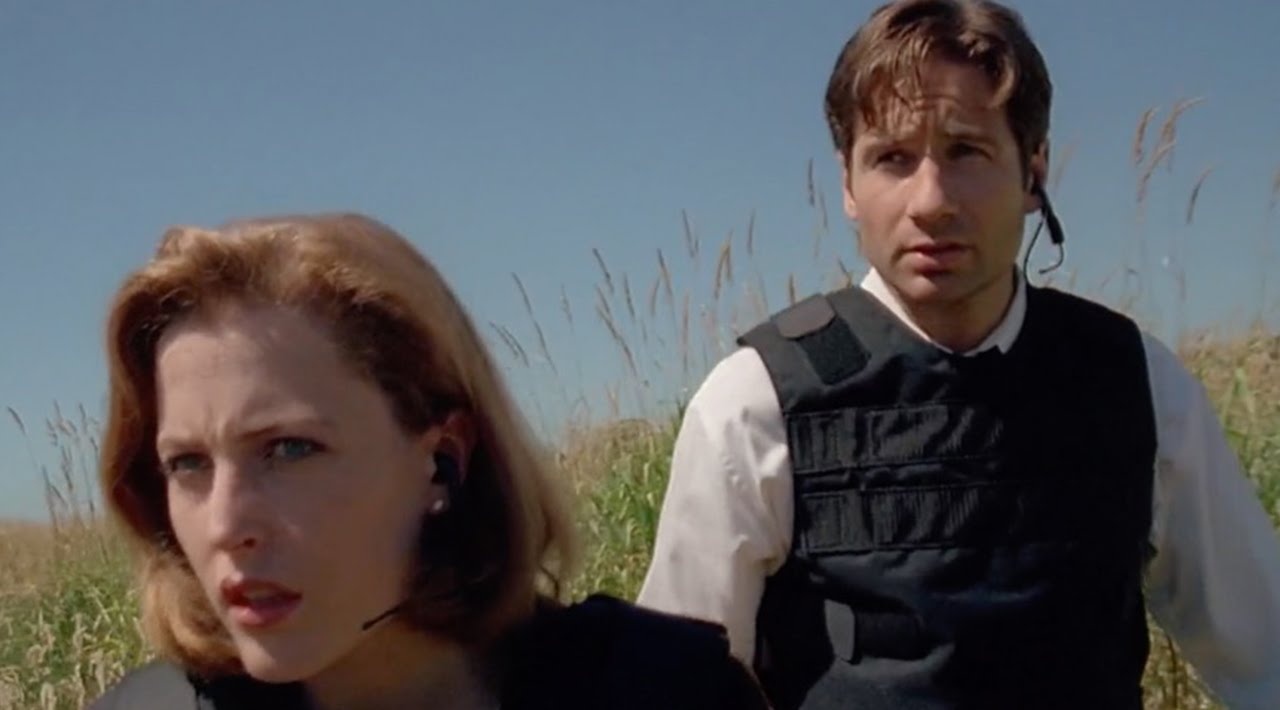 dana scully fox mulder in the field