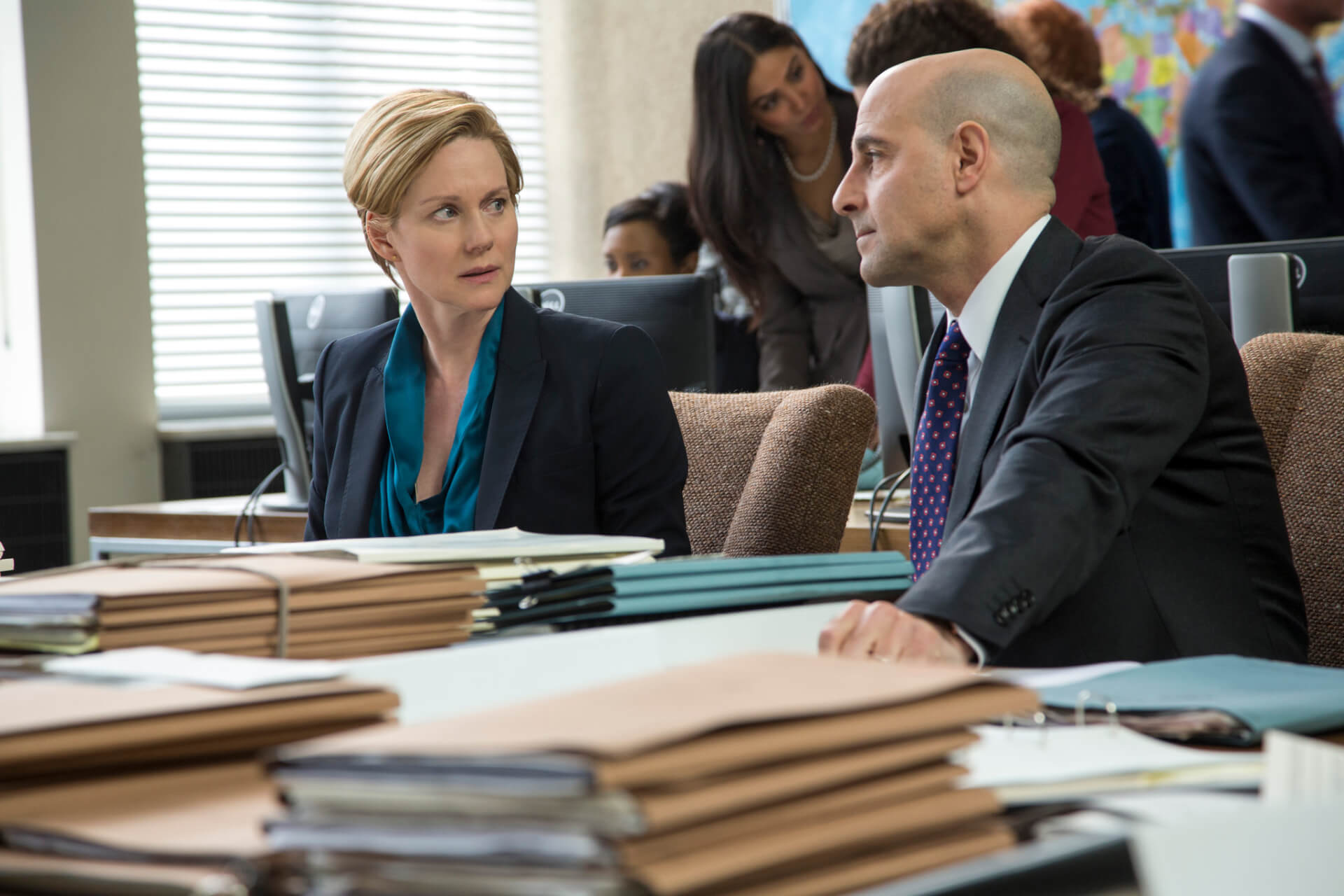 THE FIFTH ESTATE Laura Linney Stanley Tucci