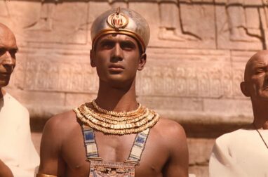 PHARAOH. The masterpiece in the shadow of the pyramids