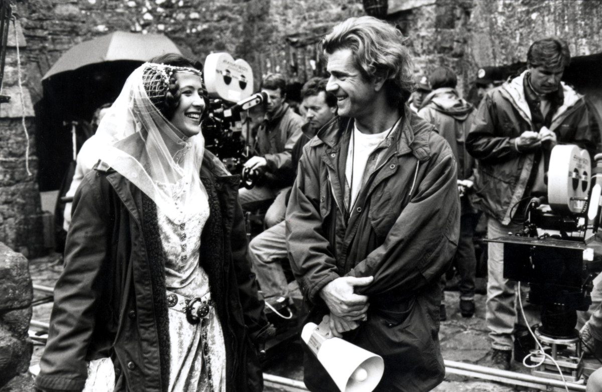 Sophie Marceau and Mel Gibson on the set of Braveheart