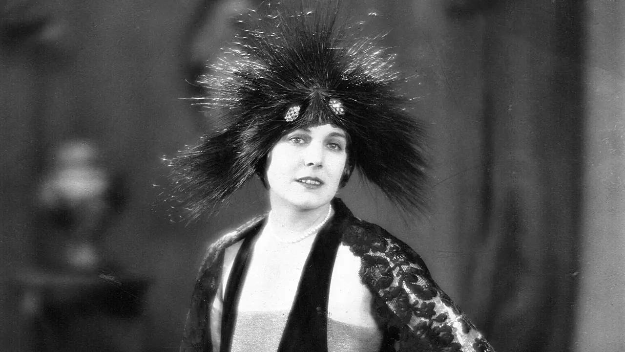 Edna Purviance in A Woman of Paris: A Drama of Fate