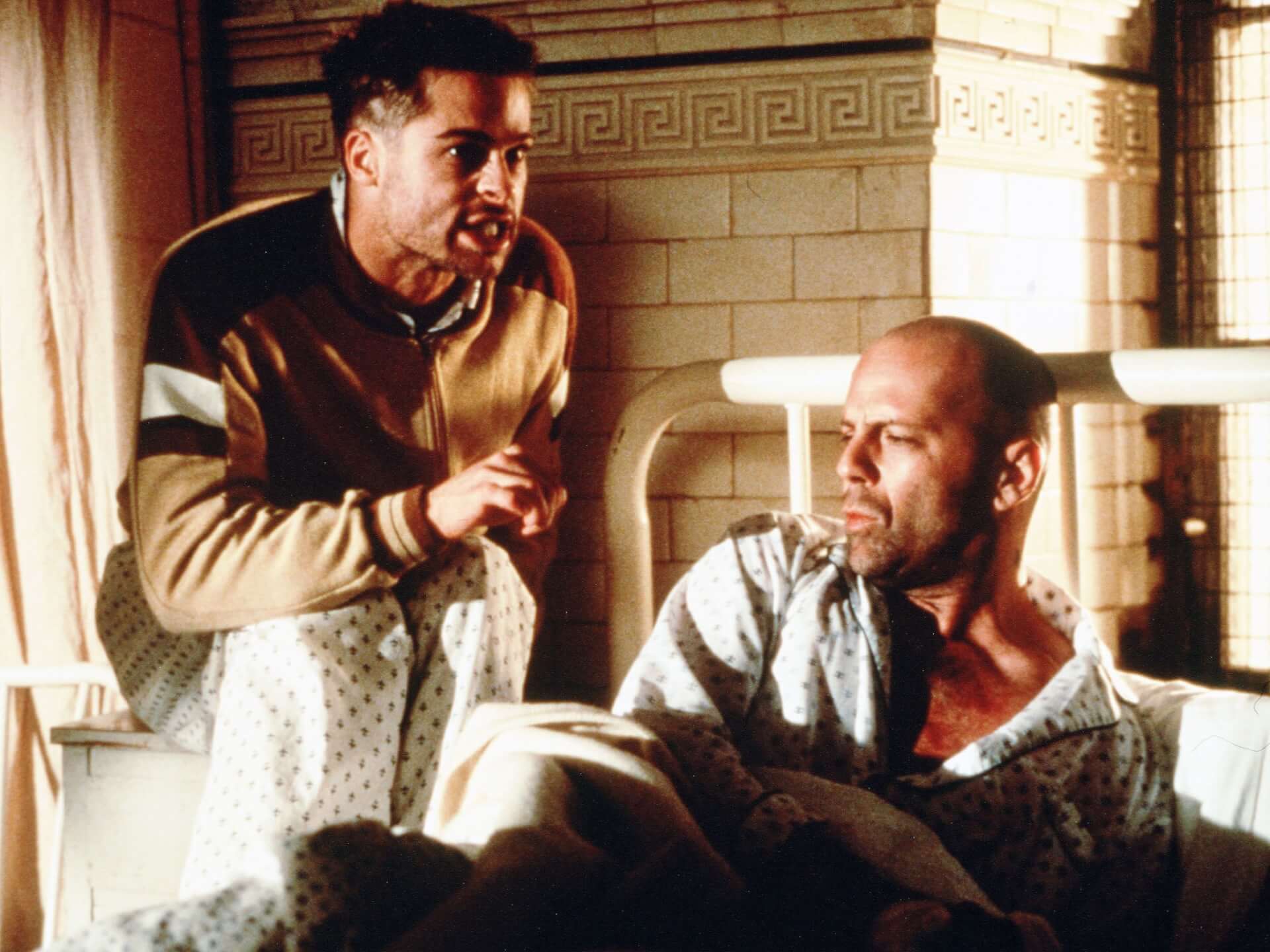 12 monkeys brad pitt bruce willis in a mental hospital