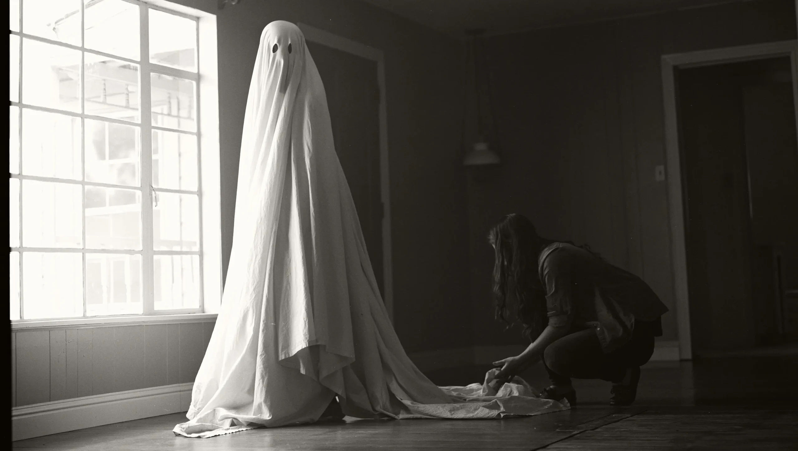 A GHOST STORY. Ghosts in Captivity [REVIEW]