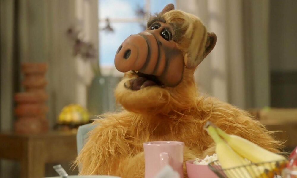 ALF. The Funniest Moments of the Iconic Sci-Fi Sitcom