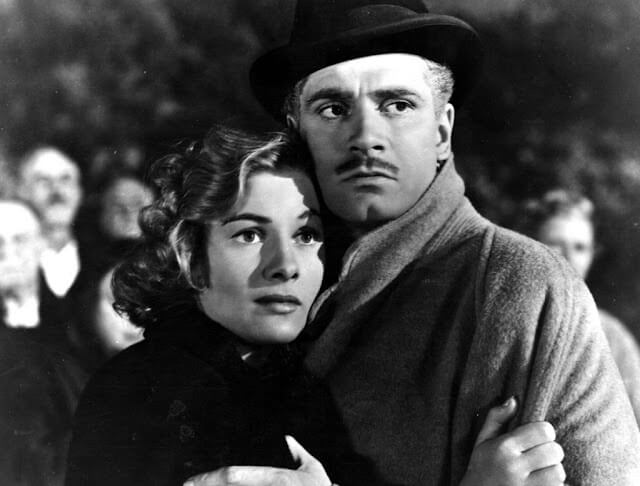 Joan Fontaine & Laurence Olivier - Rebecca (1940)