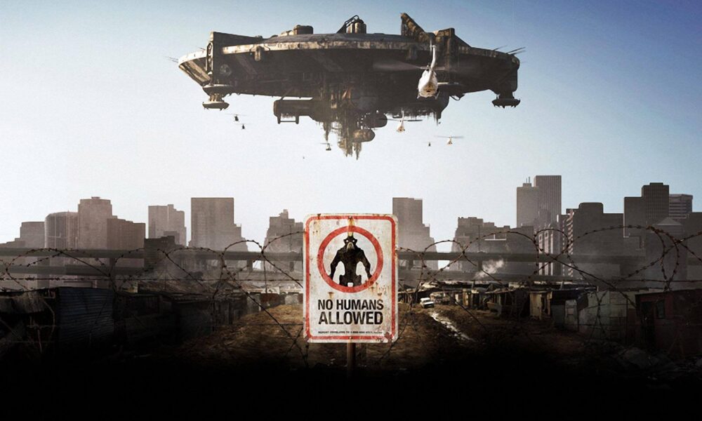 DISTRICT 9. Science fiction film like no other