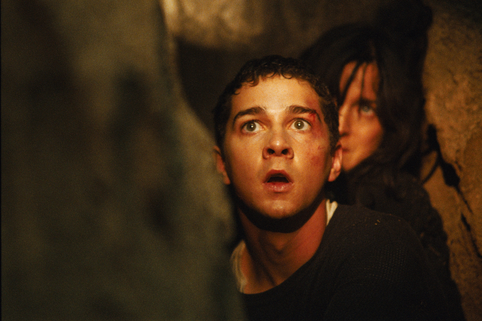 Disturbia Shia LaBeouf Carrie-Anne Moss