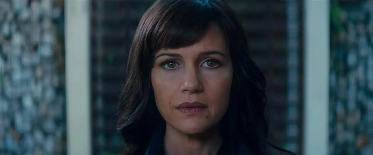Elizabeth Harvest, Carla Gugino