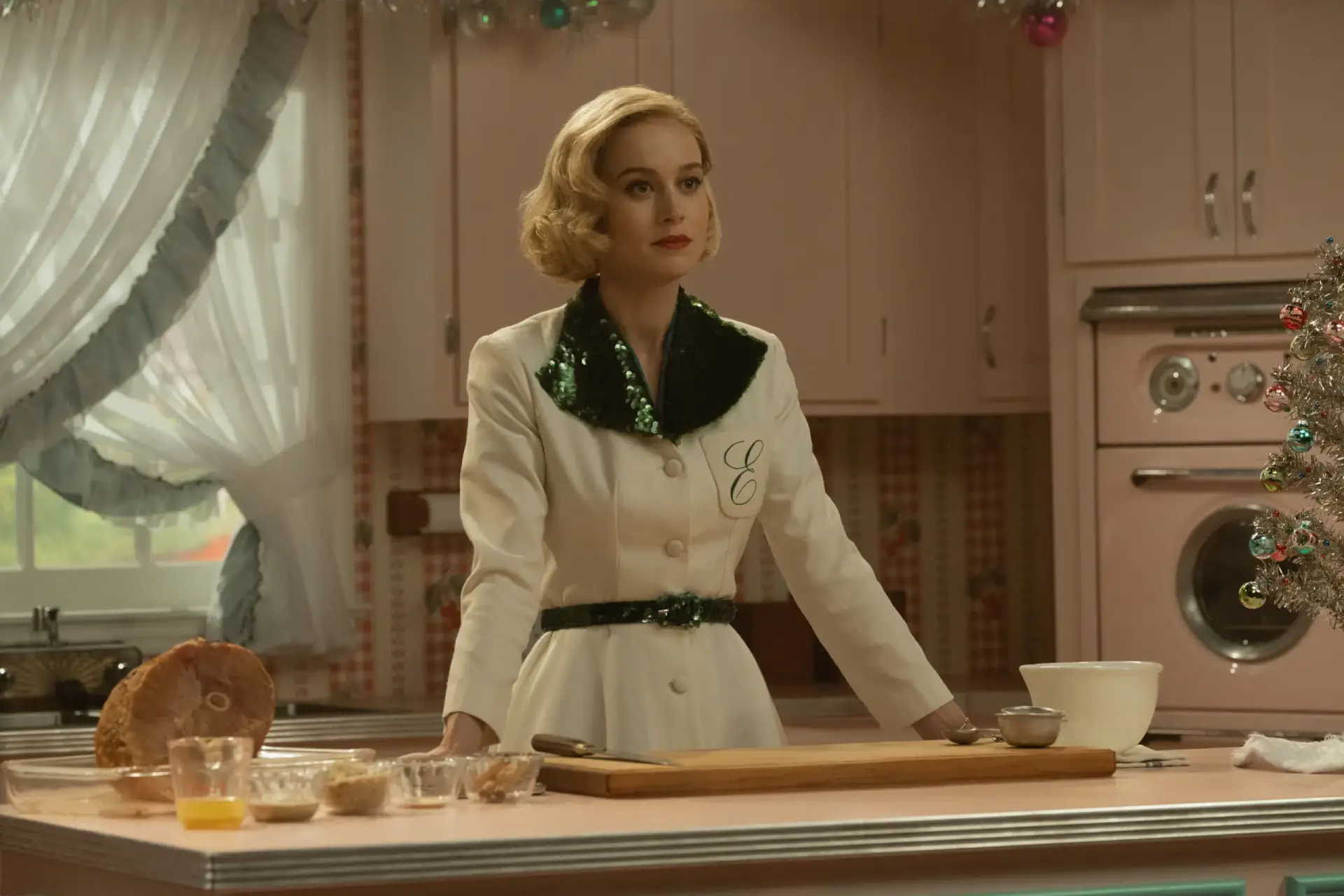 Lessons in Chemistry Brie Larson