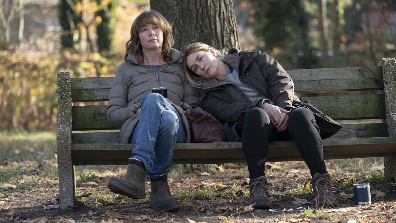 MARE OF EASTTOWN: Great Crime Drama, Excellent Kate Winslet, Kate Winslet, Julianne Nicholson