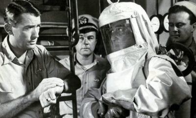 ON THE BEACH. Science fiction movie challenging to grasp, but flawless in its message