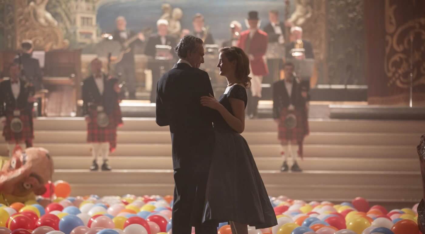 PHANTOM THREAD. Perfectly tailored