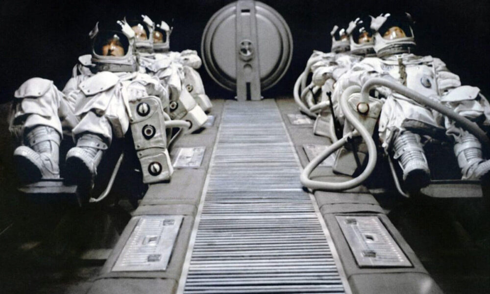 PILOT PIRX'S INQUEST. Surprisingly good Stanislaw Lem's adaptation