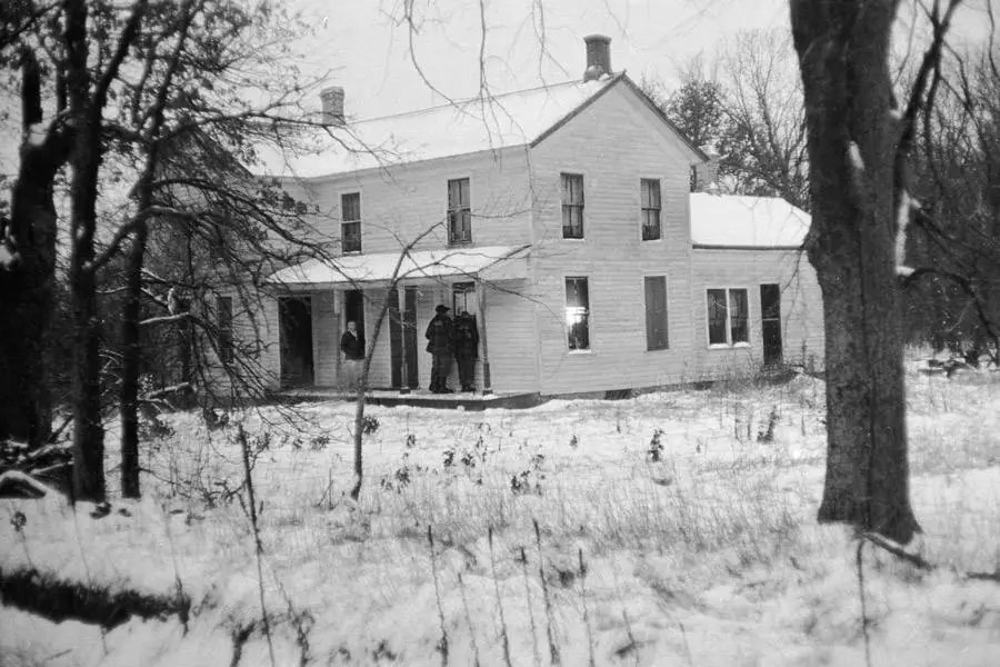 | FilmFolly.com Psycho Ed Gein House