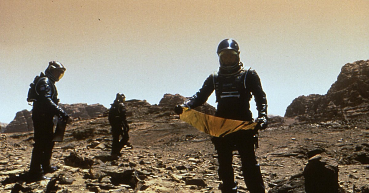 Red Planet Val Kilmer Carrie-Anne Moss Tom Sizemore