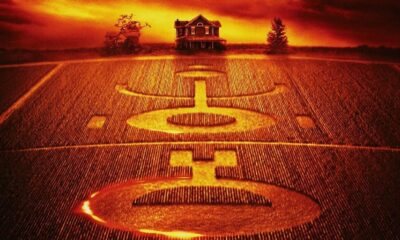 SIGNS. Shyamalan, Gibson, Phoenix, corn and aliens