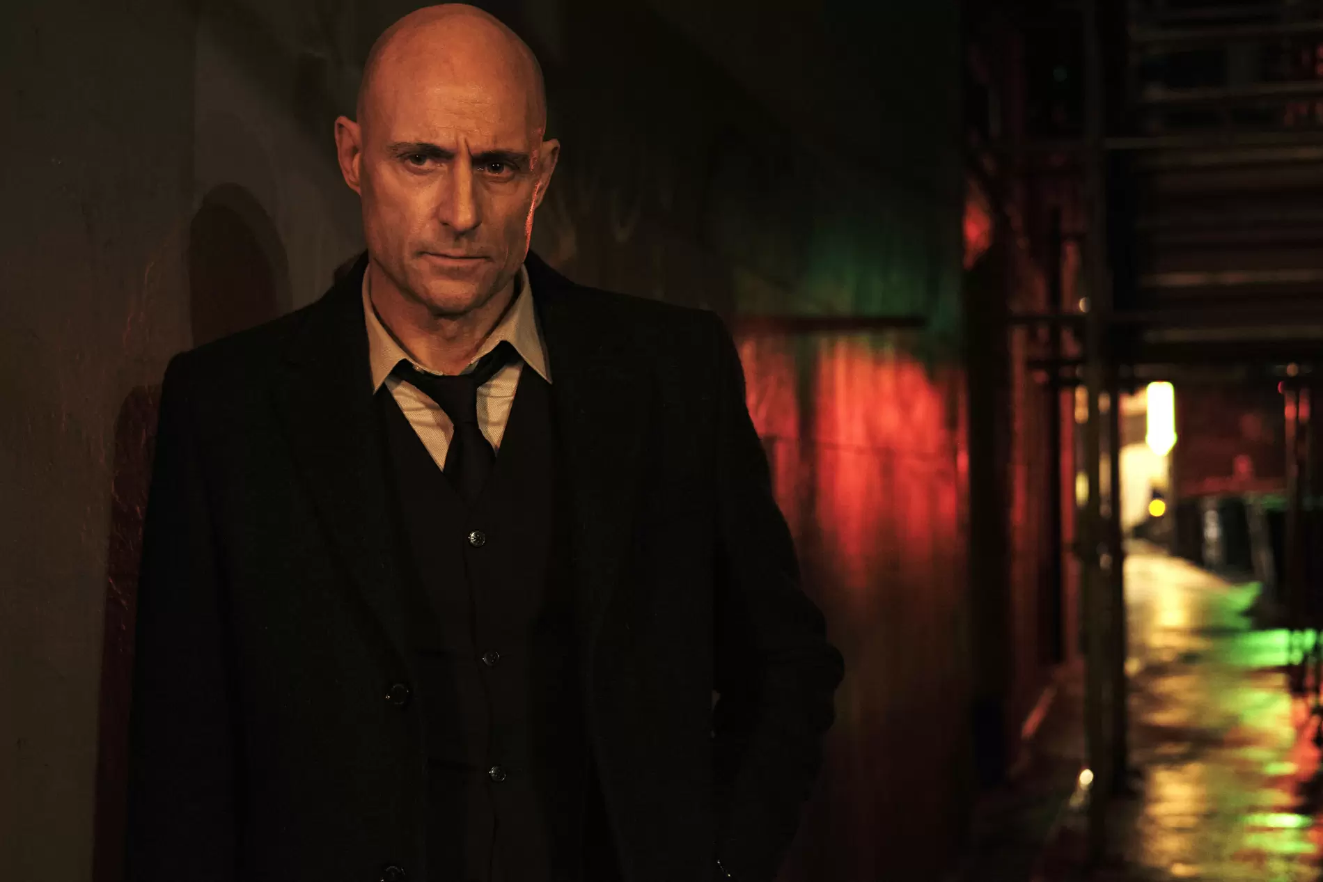Temple, Mark Strong