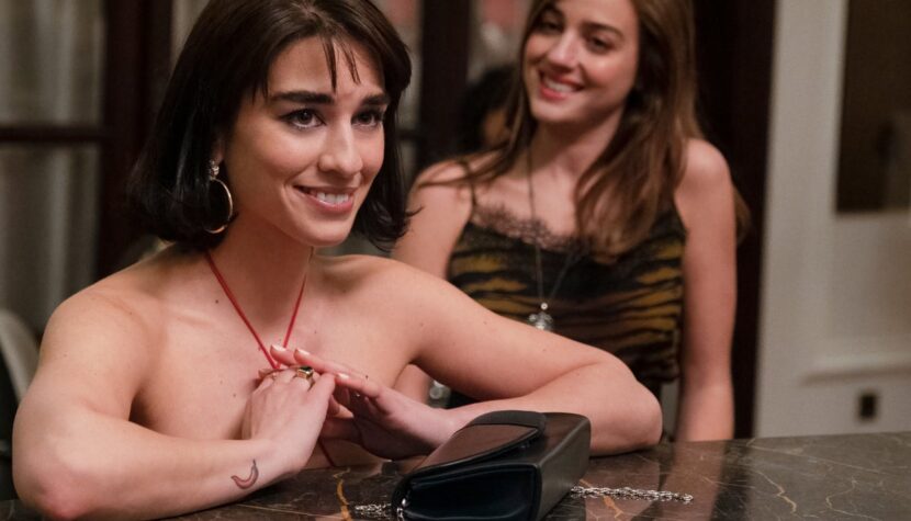 THE WHITE LOTUS is gripping once again. Review of second's season premiere