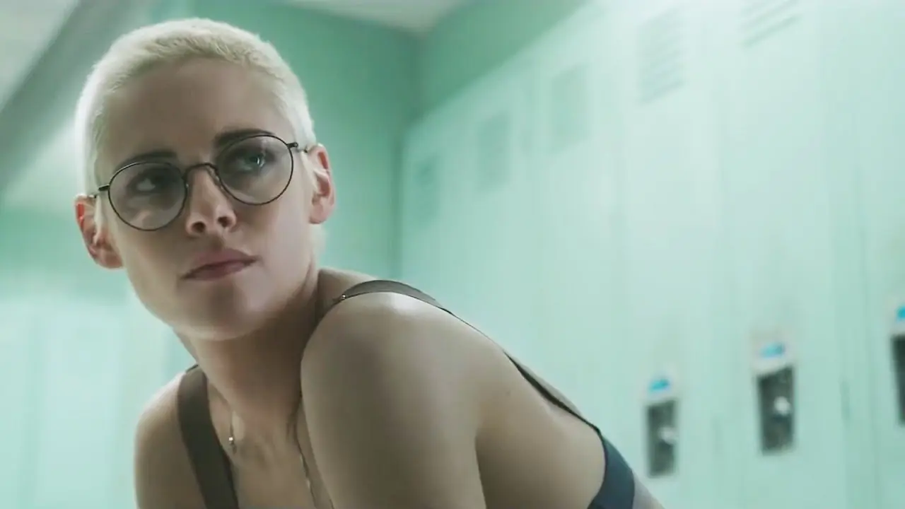 Underwater, Kristen Stewart