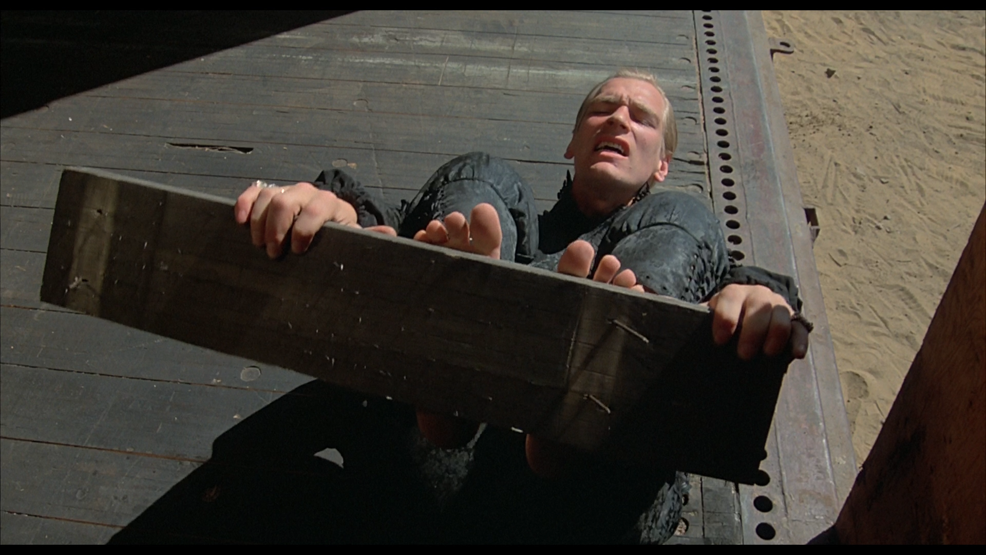 warlock Julian Sands