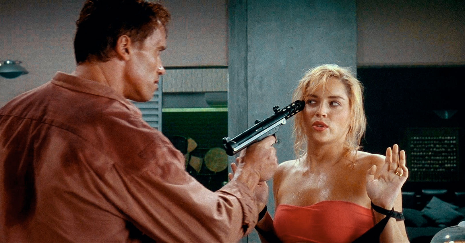total recall arnold schwarzenegger sharon stone