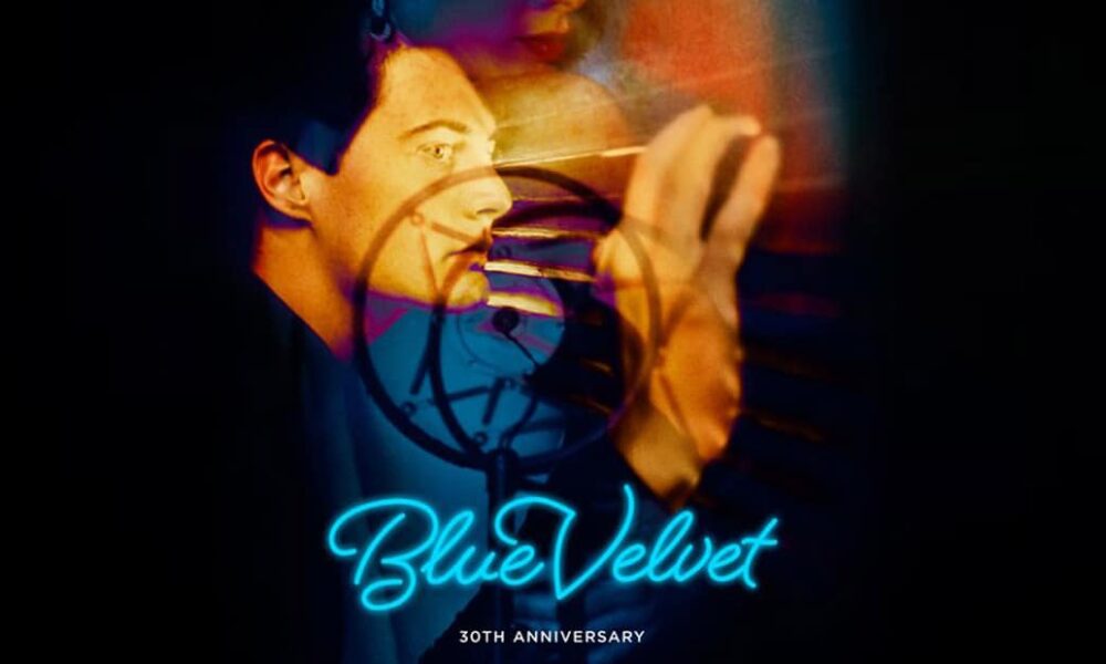 BLUE VELVET. David Lynch's Twisted World Explained