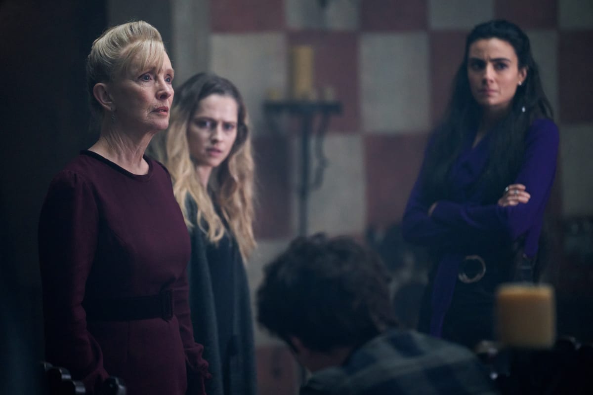 A-Discovery-of-Witches-s3-5 | FilmFolly.com A DISCOVERY OF WITCHES