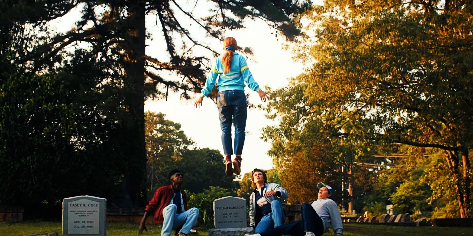 STRANGER-THINGS-max-levitating | FilmFolly.com Stranger Things, Max levitating